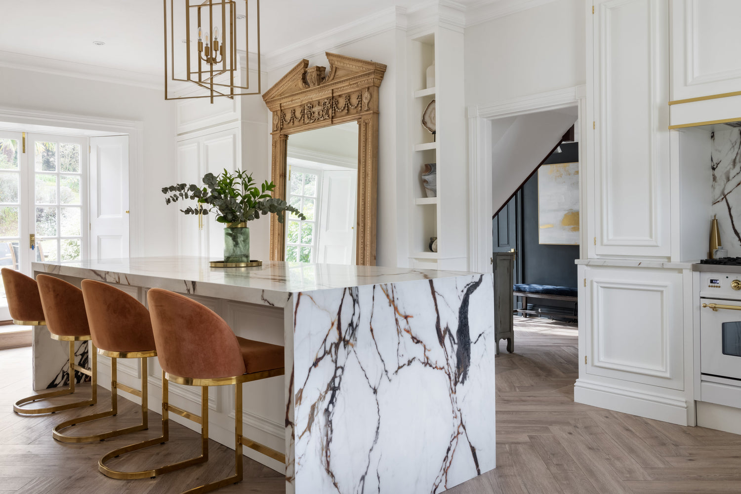The White and Gold Handleless Kitchen